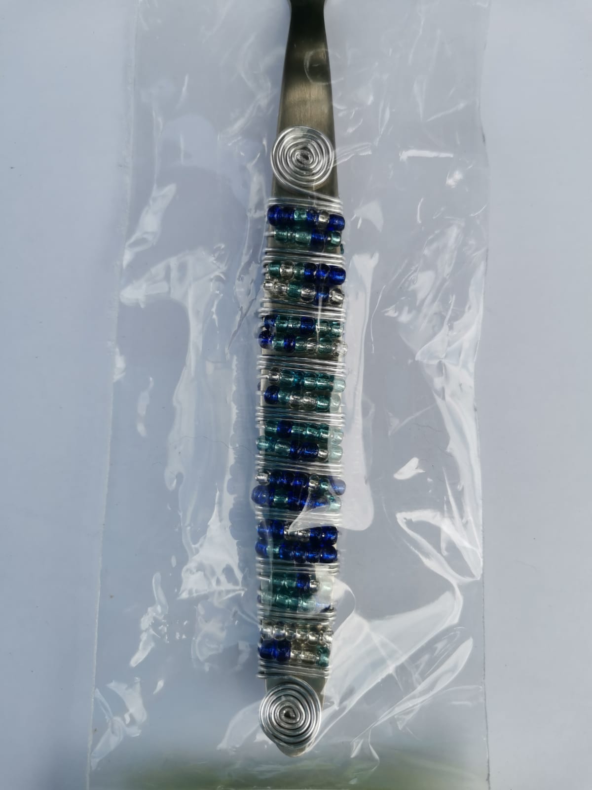 Cake Lift with African Handle Beading