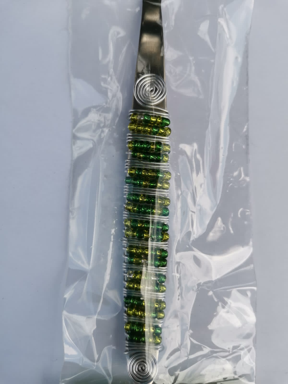 Cake Lift with African Handle Beading