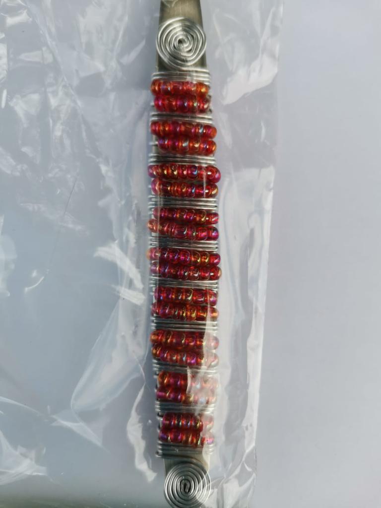 Cake Lift with African Handle Beading