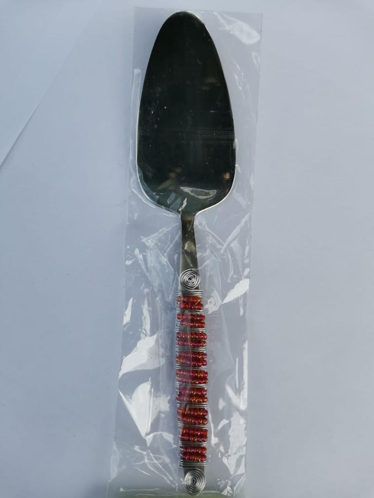 Cake Lift with African Handle Beading